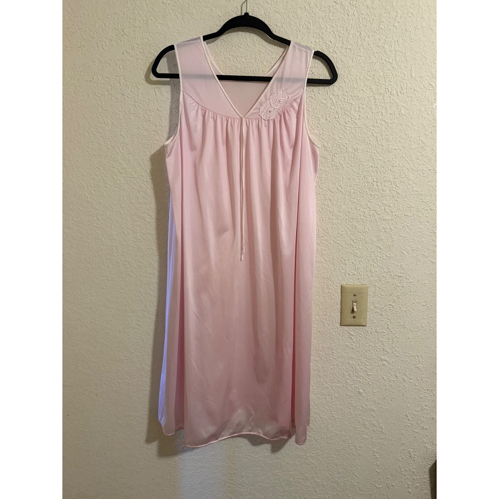 Lorraine Vintage Pink Antron III Nylon Lace Sleeveless Nightgown Medium USA Made